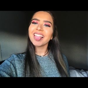 Meet your Posher, Daniela